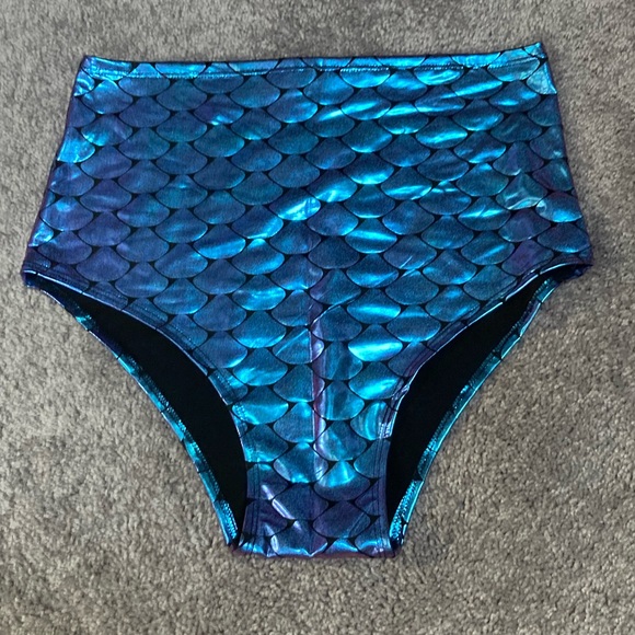 Shimmery Iridescent Mermaid Bikini/Rave Bottoms - Picture 1 of 2